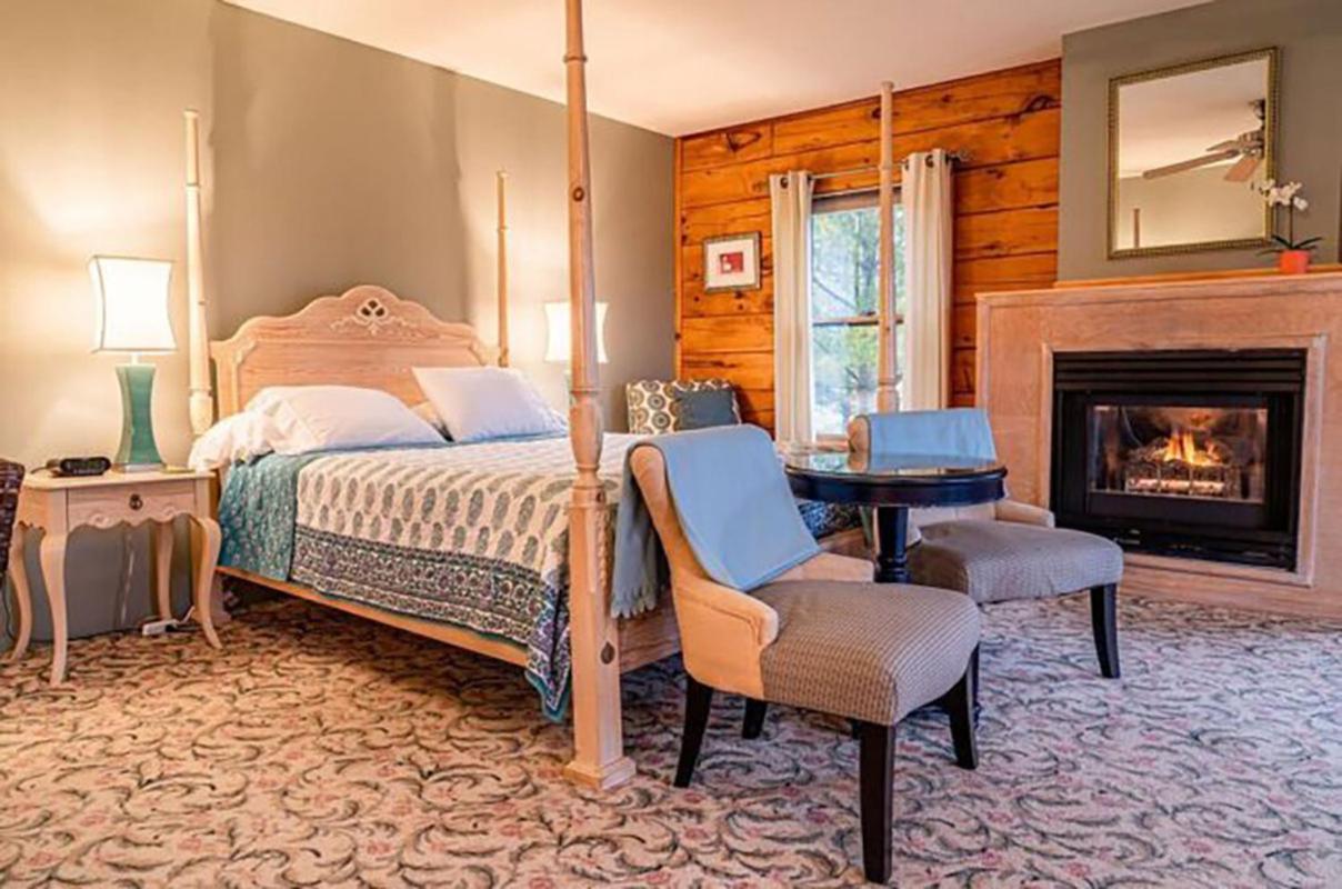 Point Au Roche Lodge Plattsburgh Zewnętrze zdjęcie